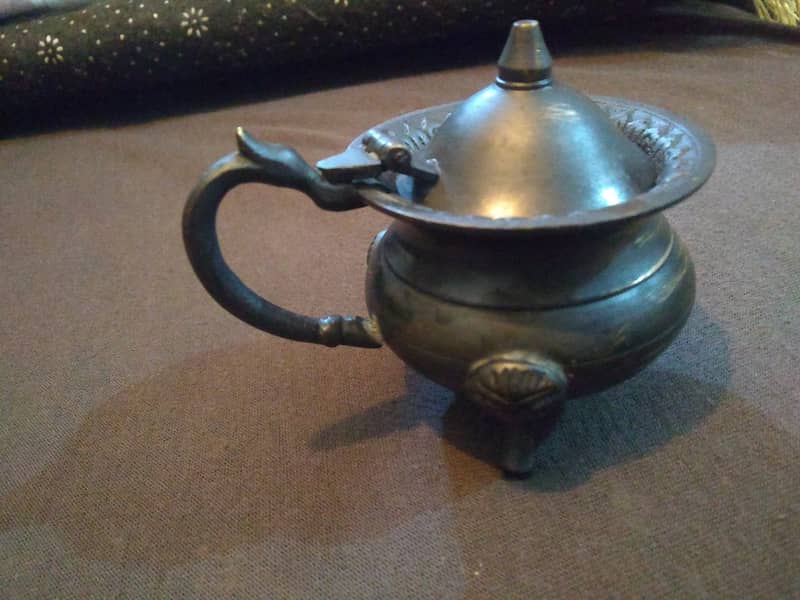 Old antique copper/bronze kettle 3