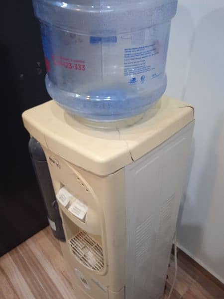 Homage water dispenser with mini fridge 1