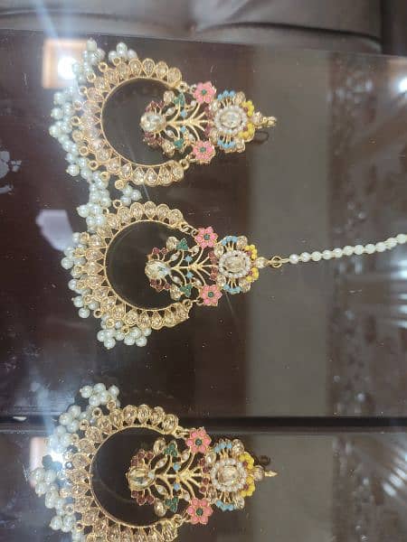earrings with Mang Tika /bandi 0