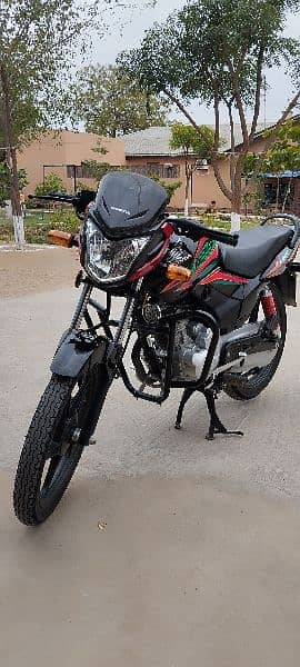 Honda CB125f 2023 0