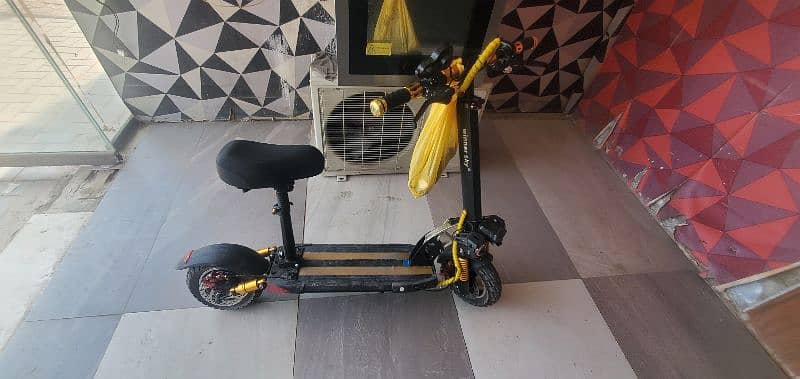 electric Scooty for sale 5