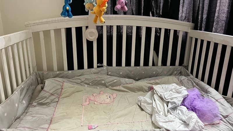 baby cot/crib 1
