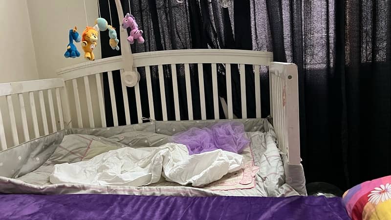 baby cot/crib 7