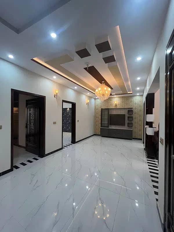 10 Marla Beautiful Design House Is Available For Rent In Lahore 6