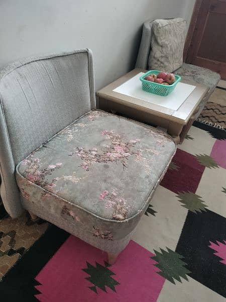 2 Sofa Seat + Side Table for sale 0