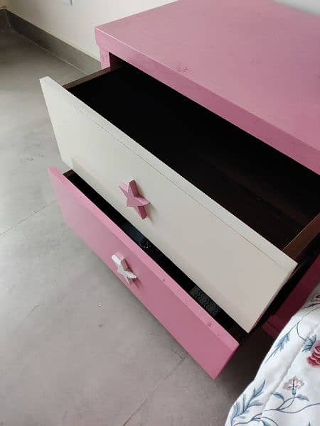 single bed with side table for kids 2