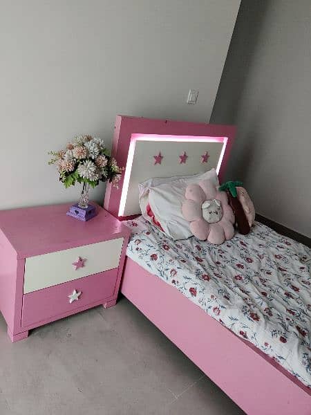 single bed with side table for kids 5