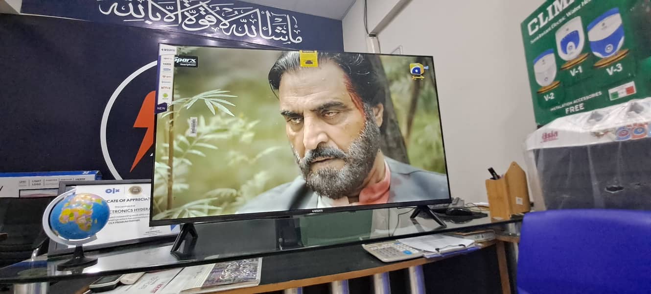 WegaFliX 40 Inches Borderless Smart Led TV Model 2024 9