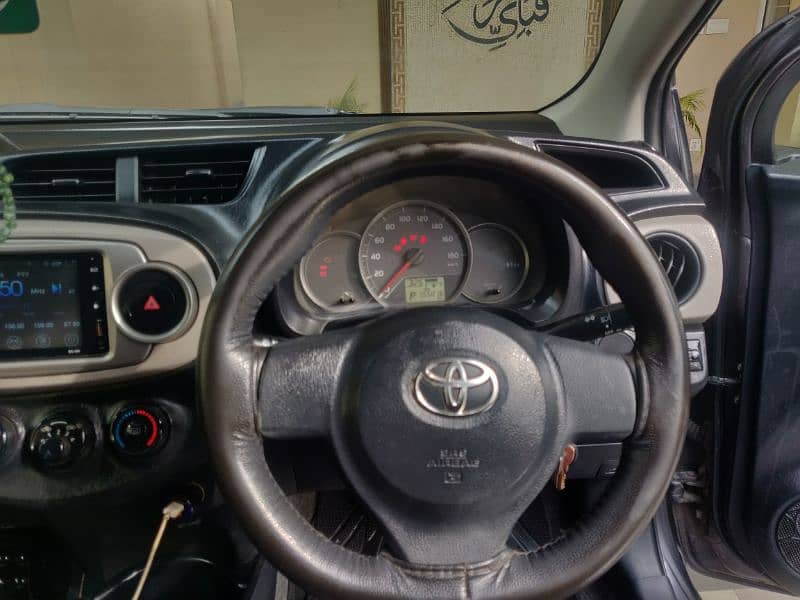 Toyota Vitz 2012/2016 4
