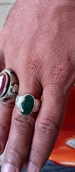 gemstone emerald natural beautiful colour caring 17