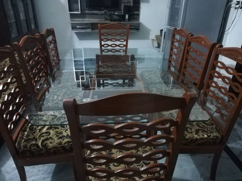 Dinning table with 8 chairs 0