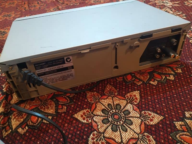 sharp vcr ok and good condition 100% working 2