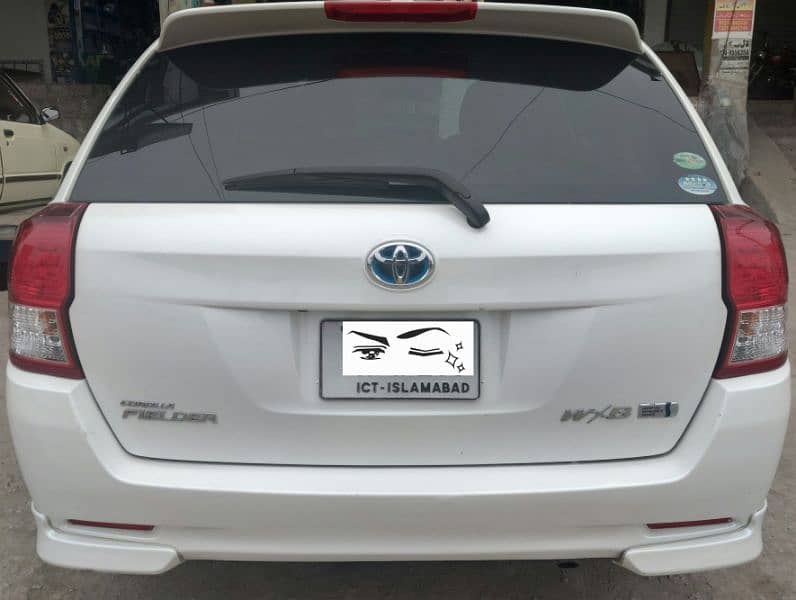 Toyota Corolla Fielder Hybrid G WxB 2014 pearl white 3