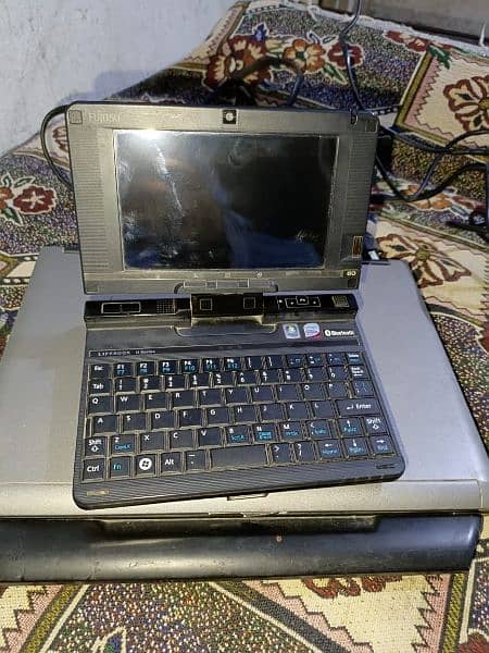 2 x laptop and 1 lcd for urgent sale 3