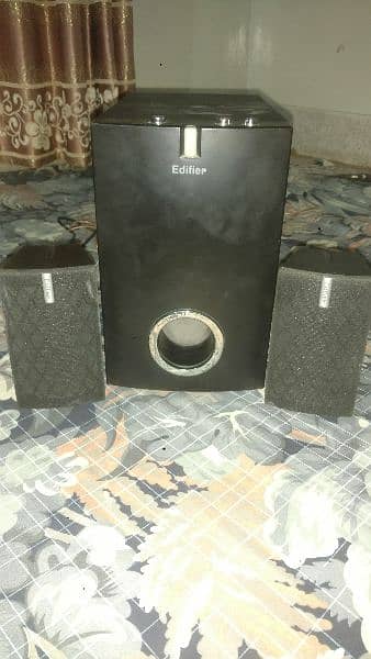 edifier woofer and speaker 0