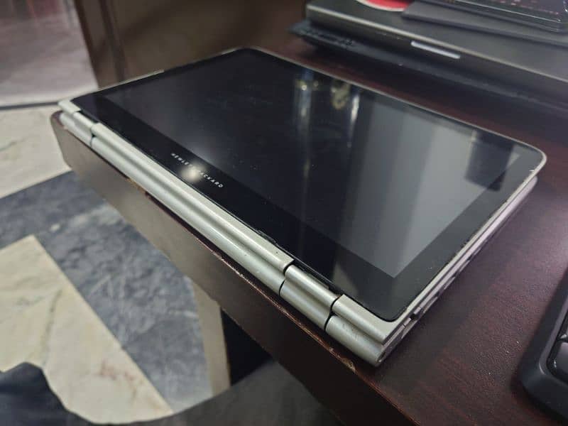 HP pavilion x360 2