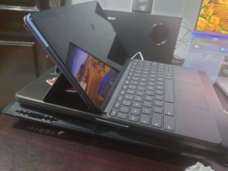 Lenovo Tablet Chromebook 10.1 Duet 1
