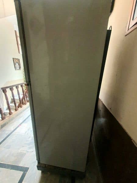 dawlance fridge full size signature series in excellent condition 8