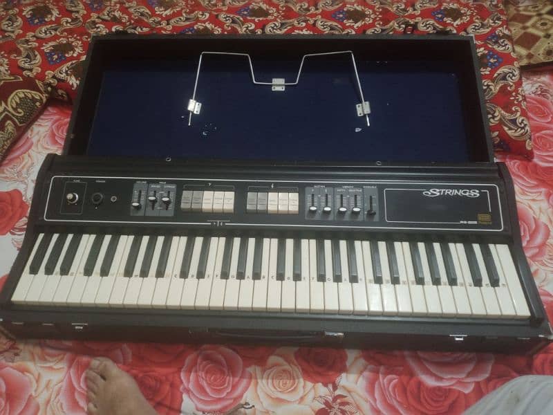 Roland model rs 202 made in Japan 2