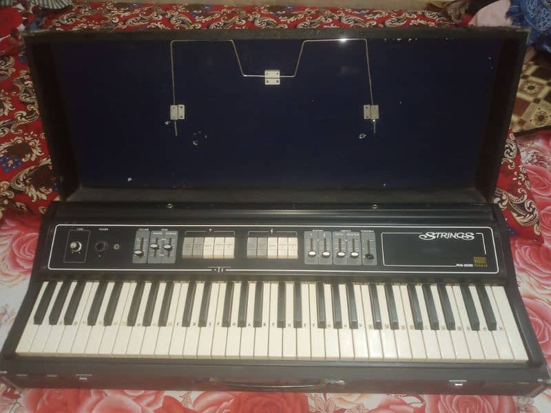 Roland model rs 202 made in Japan 8