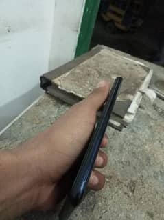 All ok,No open no repair 
box + charger
model "vivo y20"
one hand use