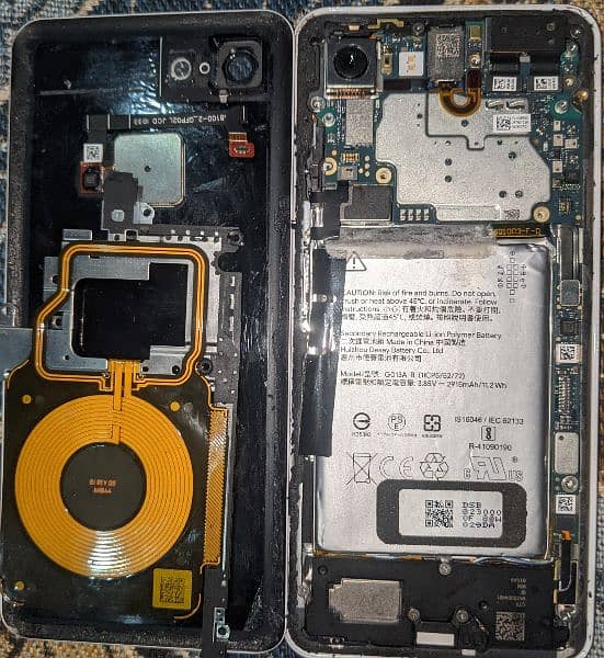 Google Pixel 3 parts and phone 1