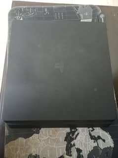 Selling my ps4 slim 2216A model with 2 controllers and eafc24