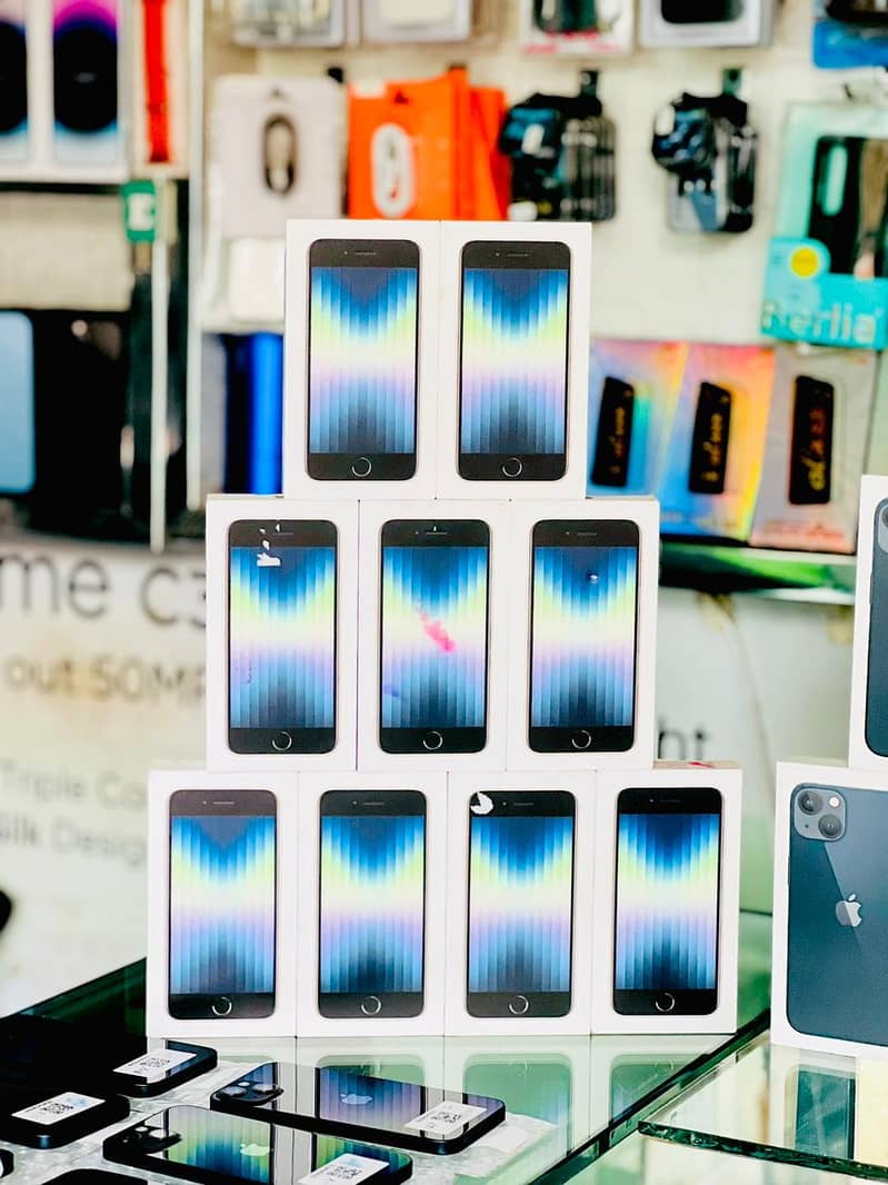 All Stock Available IPhone 13 Jv/ IPhone SE 2022 4