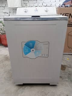 super asia Washing machine with 9/10 condition.