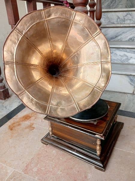 antique gramophone 4