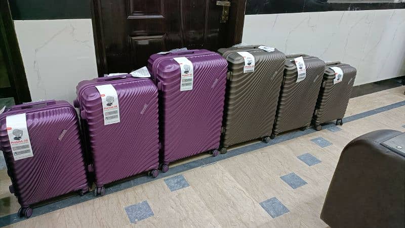 Luggage bags/ travel suitcases/ trolley bags/ travel trolley/ attachi 1