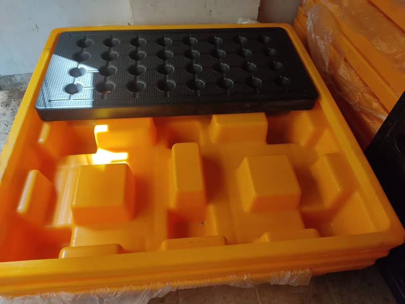 secondary spill containment pallet. HDPE pallet for 1,2,4 drums 4