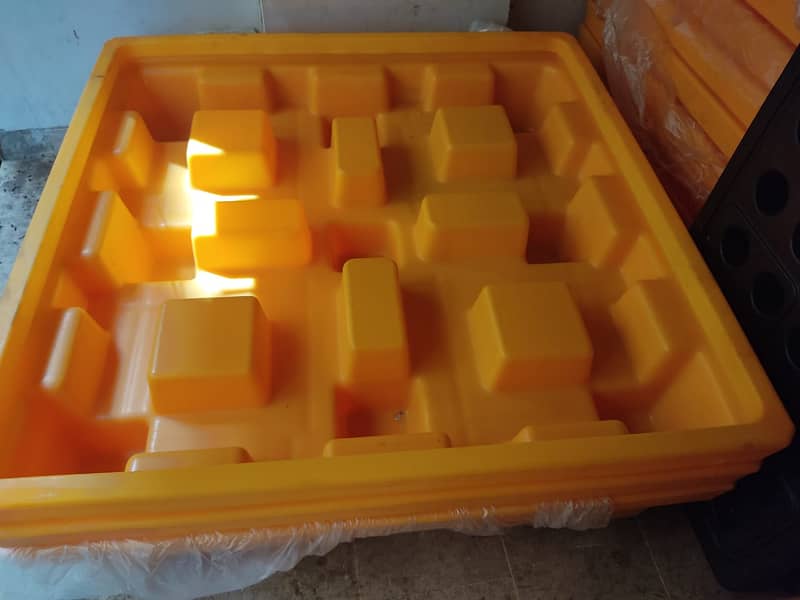 secondary spill containment pallet. HDPE pallet for 1,2,4 drums 5