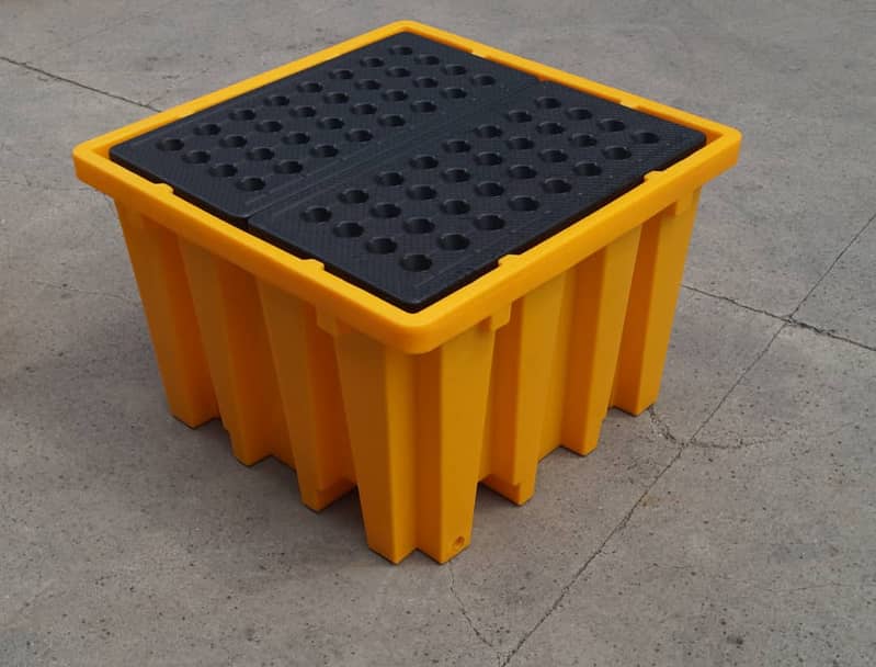 secondary spill containment pallet. HDPE pallet for 1,2,4 drums 7