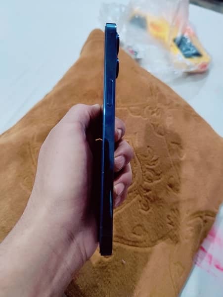 iphone 12 pro max non PTA, lush condition without any scratch. 10/10 2