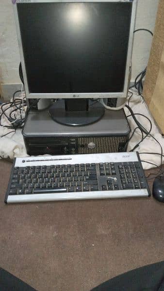 Iam selling a computer. 3