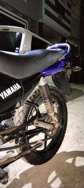 Yamaha YBR 125G 2