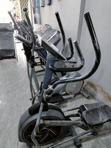 Commercial Elliptical Available 0*3*3*3*7*1*1*9*5*3*1 5