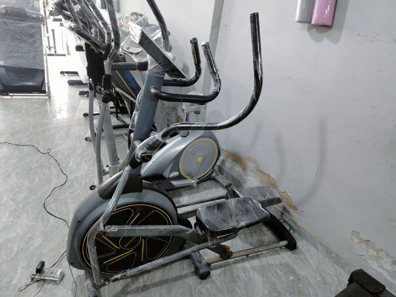 Commercial Elliptical Available 0*3*3*3*7*1*1*9*5*3*1 12