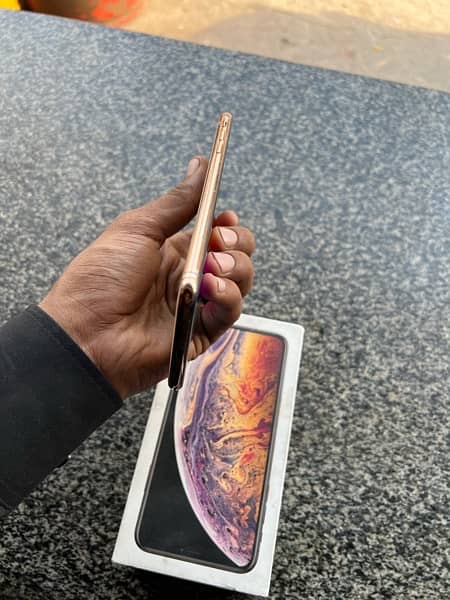 iphone Xsmax dual Approved 256gb 9