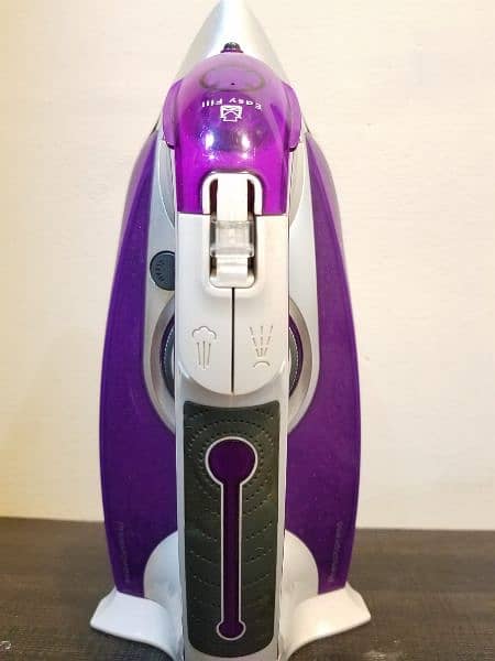 Breville Electric Steam Iron 1