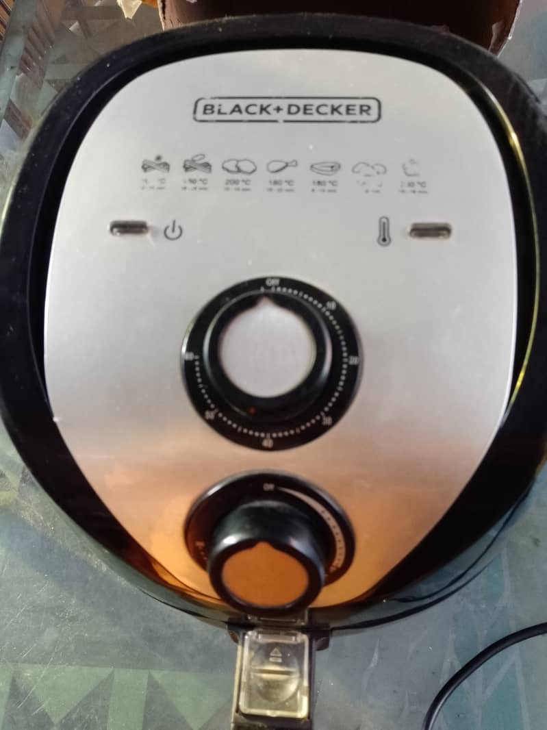 Air fryer black and dark company 1