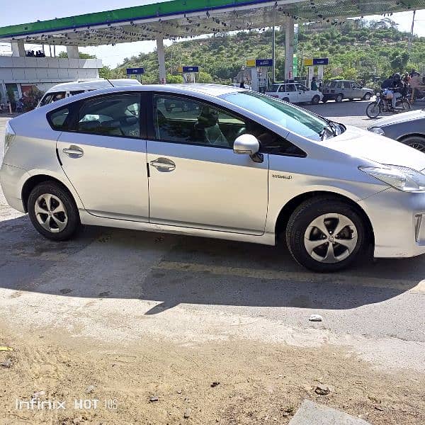 Prius 2014/2018 verient L Pakage as like new genuin conditi 18