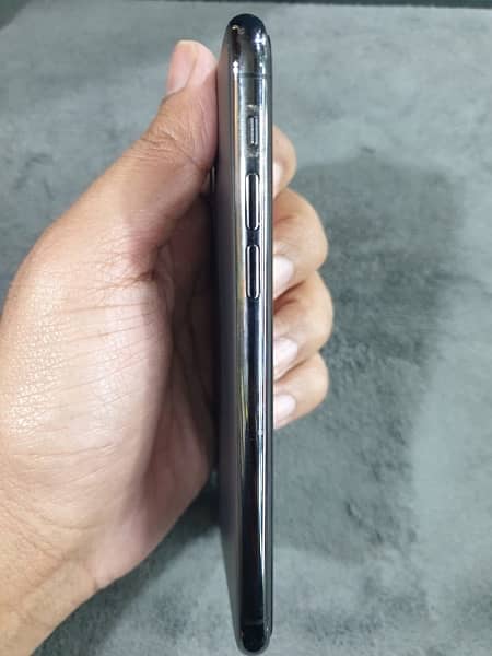 iPhone 11 Pro 64gb 10/10 Dual PTA Approved 1