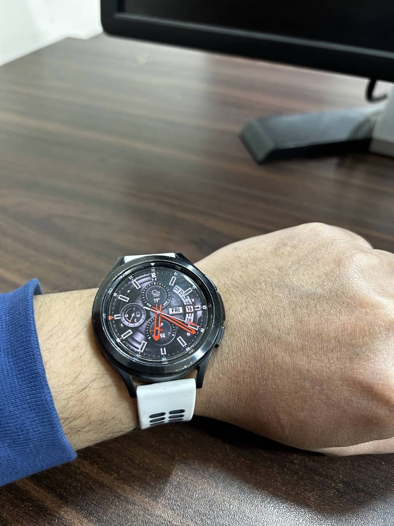 Samsung watch 4 Classic 46mm - Smart Watch 6