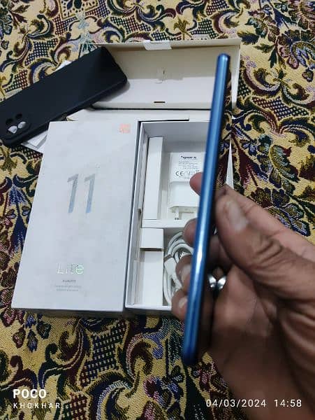 Xiaomi mi 11 lite  6+5=11/128 GB just new condition 7