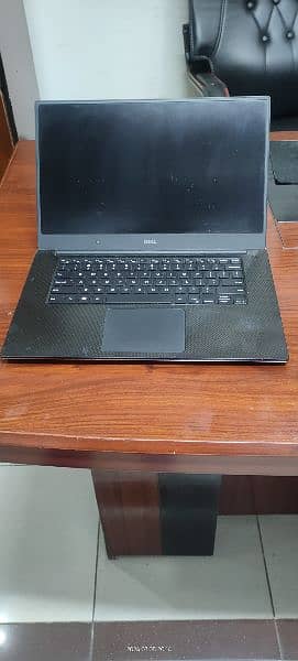 Laptop Core i7 7th Gen 4gb Graphic Card 1