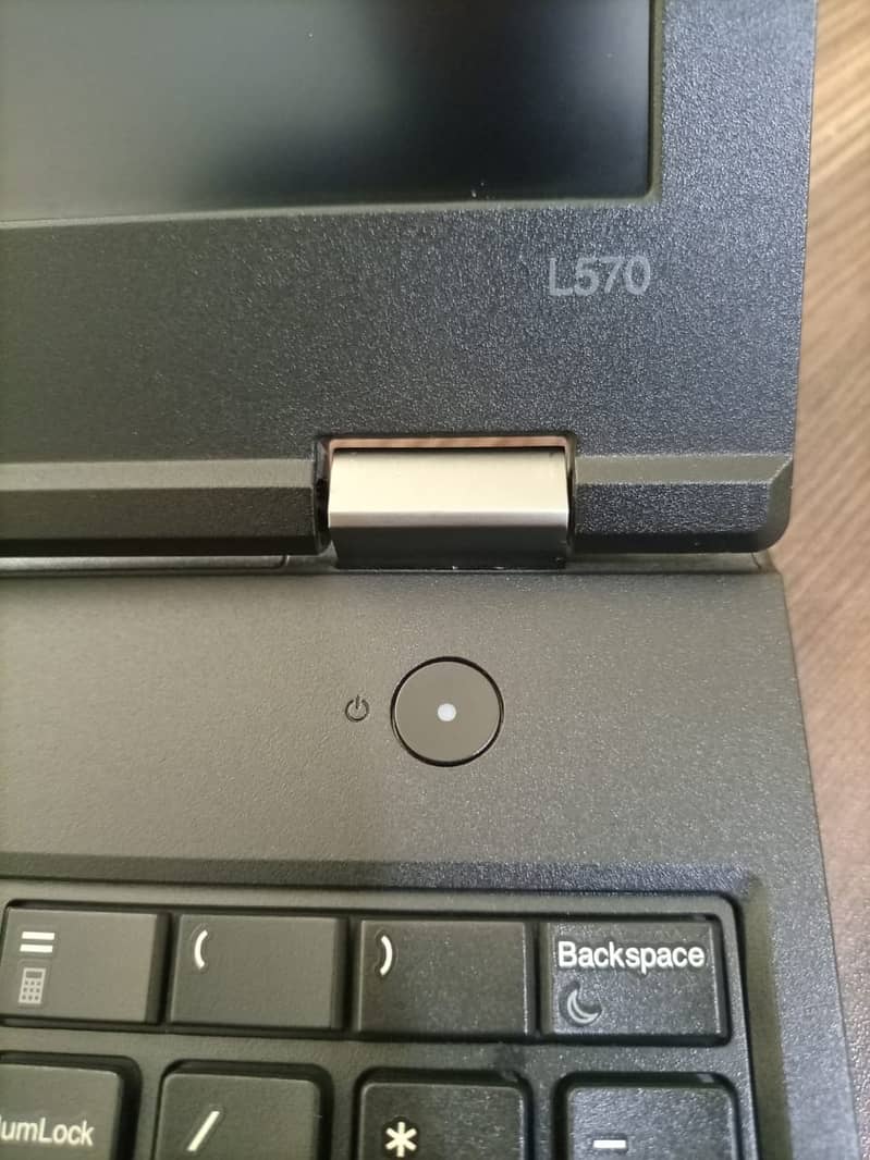 Lenovo ThinkPad L570 Branded Laptop i5-6th (15.6") 8GB Ram 256GB SSD 1