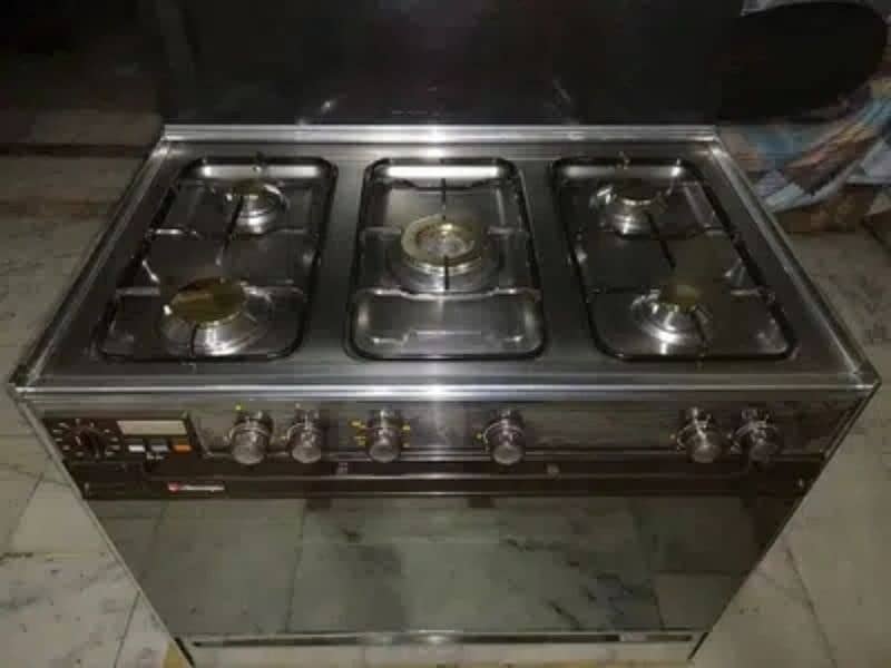 Tecnogas cooking range. 9