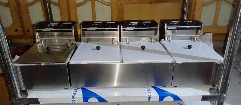 Commercial Pizza prep table under counter chiller / Pizza oven China 8